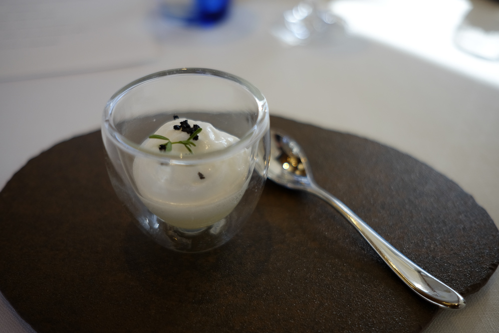 Espuma de Bacalao en Sopa de Tomate.
